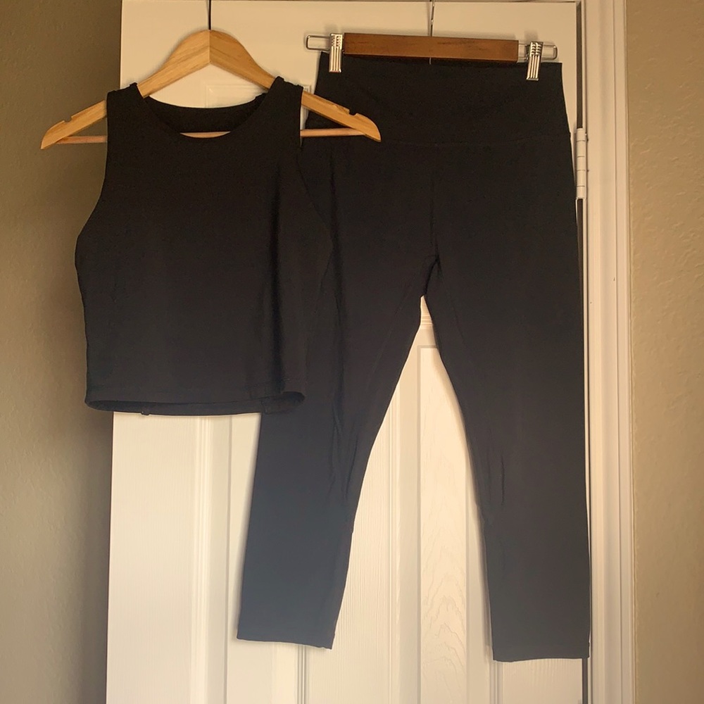 Strong Physique Crop top and leggings set